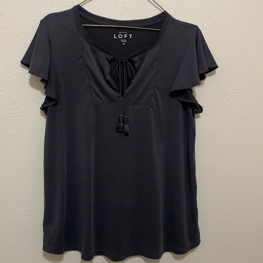 LOFT dark gray top. Medium. Great condition.